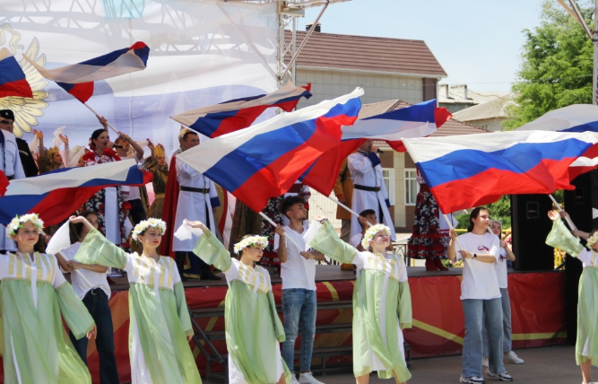 12 июня в Благодарненском городском округе состоялись праздничные мероприятия, посвященные Дню России